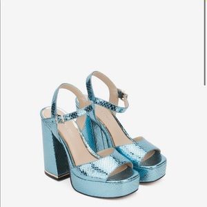 NWT (with box) KENNETH COLE Dolly platform heel